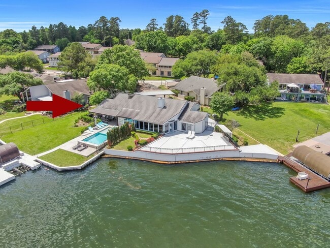 Building Photo - Fully Furnished 2 bedroom Lakefront with 180 degree views, boat lift