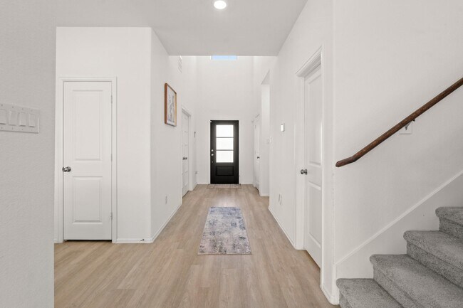 Foto del edificio - 5026 Lavaridge Dr