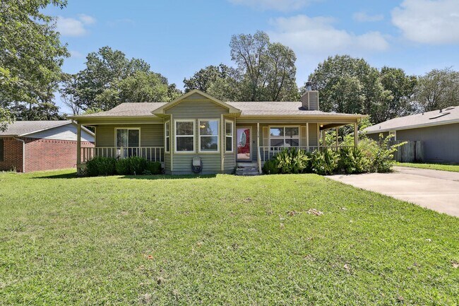 Building Photo - 3/ 2 Home for Rent