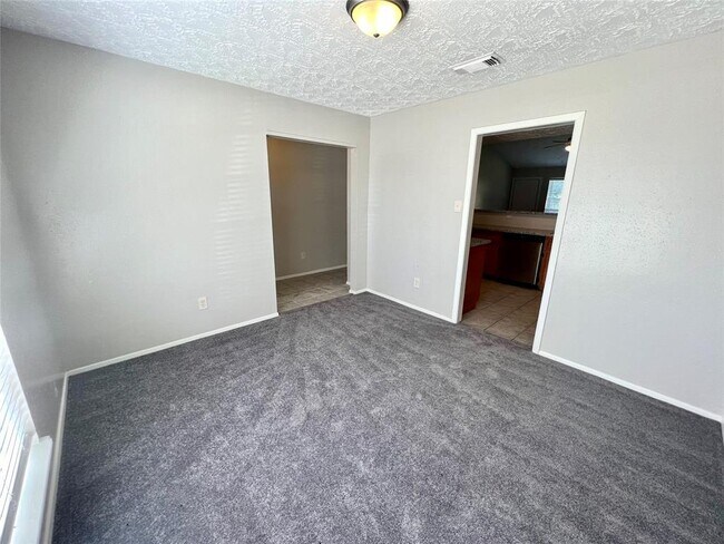 Foto del edificio - 6502 Bazel Brook Dr