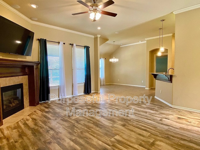 Photo - 2409 Austrian Pine Dr House