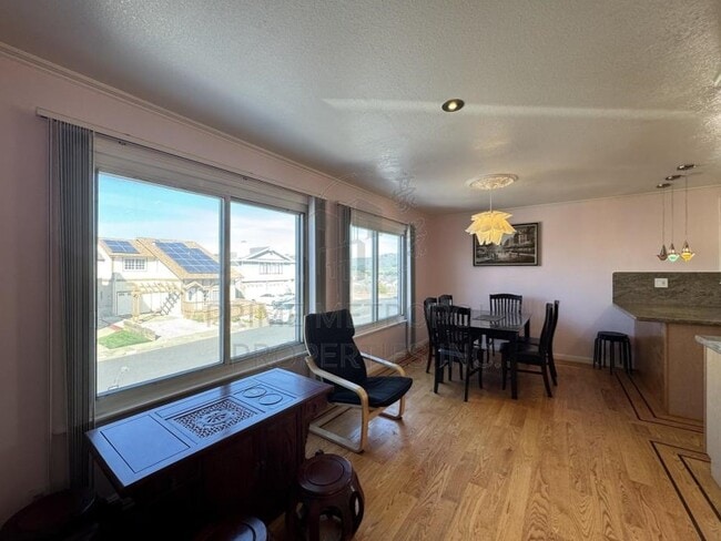 Foto del edificio - 60 Surrey Ct