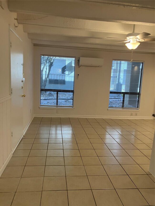 Foto del edificio - 5914 Lago Vista Way