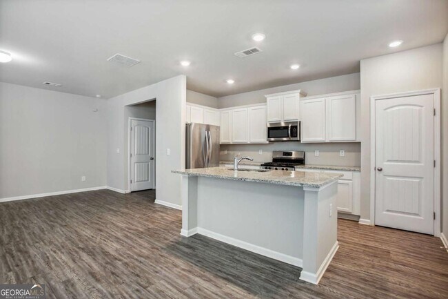 Building Photo - 212 Ridge Valley Dr