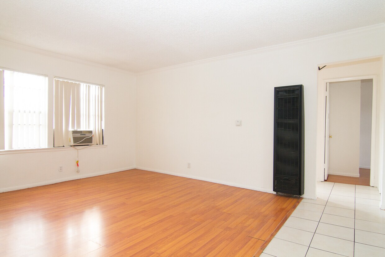 Foto principal - 6720 West Blvd