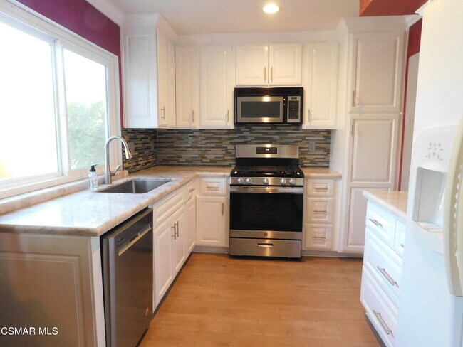 Foto del edificio - 12435 Sunnyglen Dr