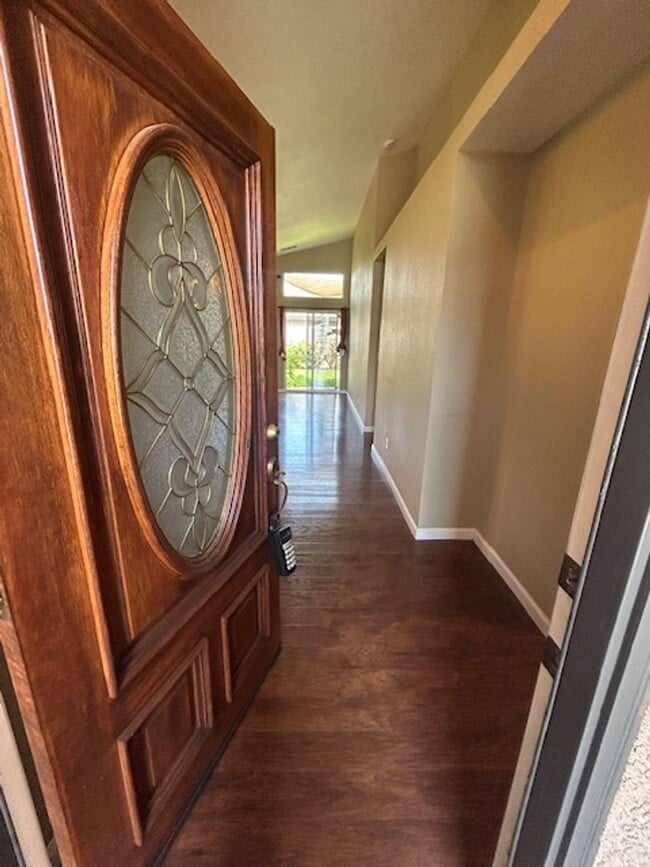 Building Photo - Beautiful 3 Bedroom 2 Bathroom in Farmersville!!