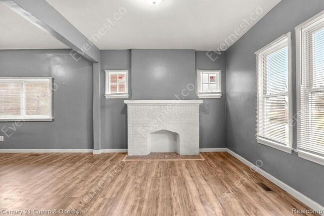 Building Photo - 13851 Liberal St