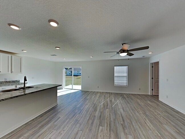 Building Photo - 209 Linda Ln