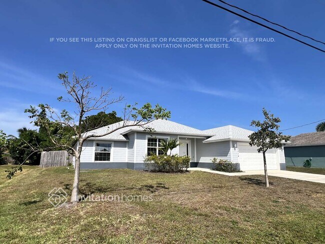 Building Photo - 2214 SE Mandrake Cir