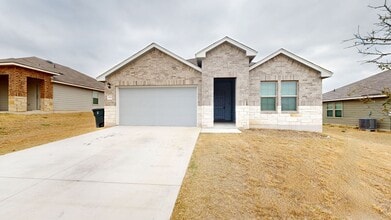 Building Photo - 4908 Natalia Rd