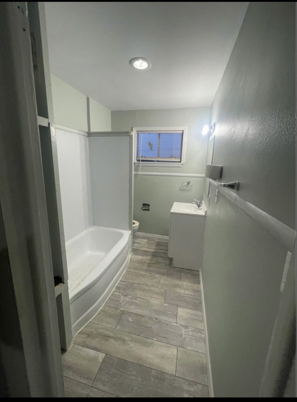 Building Photo - 2029 S Empire Ave