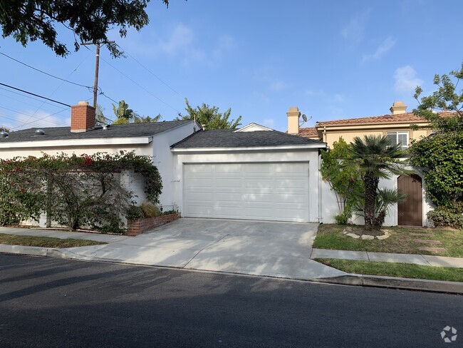 Building Photo - 1301 23rd St