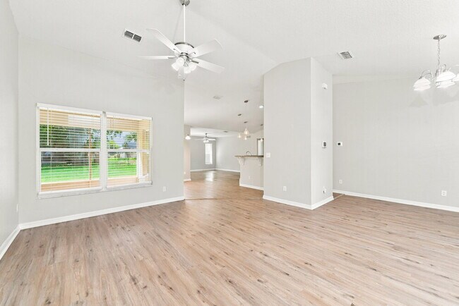Foto del edificio - 35221 W Griffin Dr