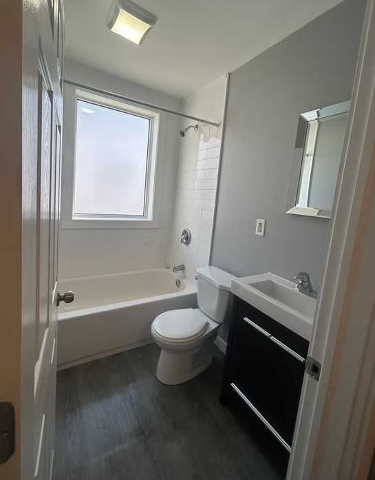 Building Photo - 354 Pine St