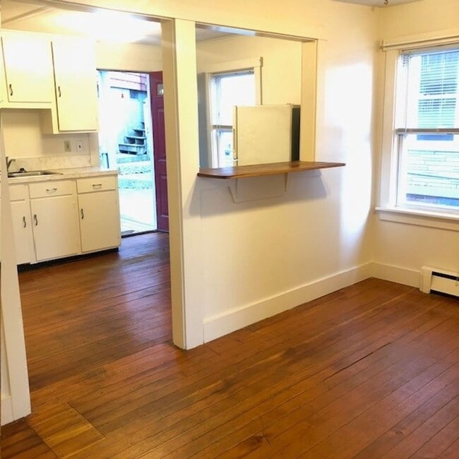 Photo - Cozy 1BR/1BA Available December! Apartment
