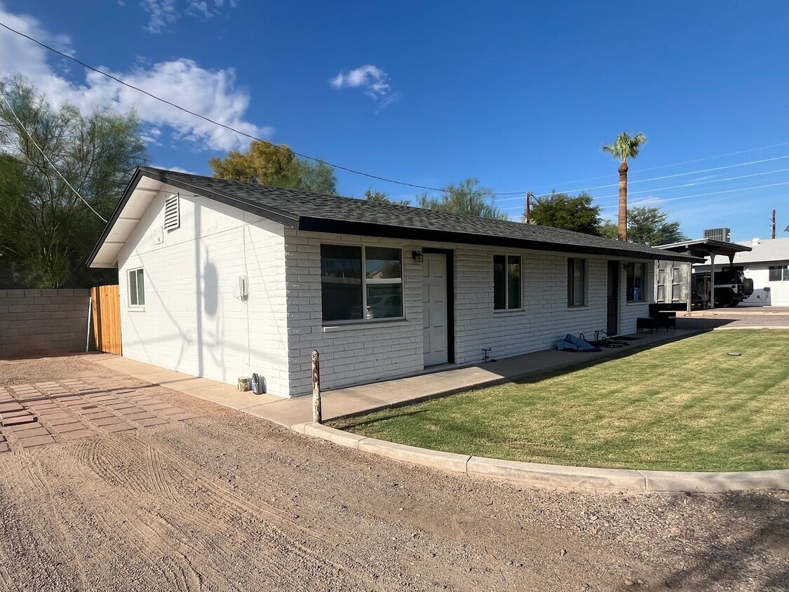 Primary Photo - 2504 N 52nd St