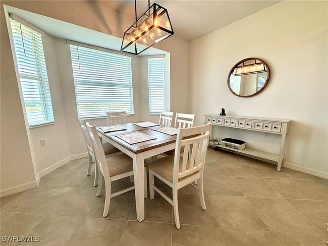 Building Photo - 15275 Grn Acrs Ave