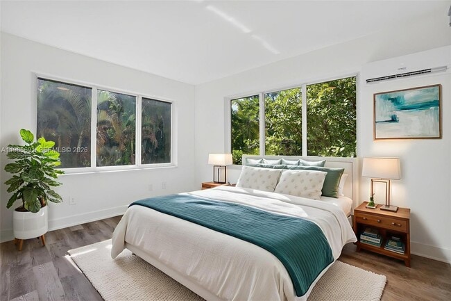 Building Photo - 1630 SW 10th St