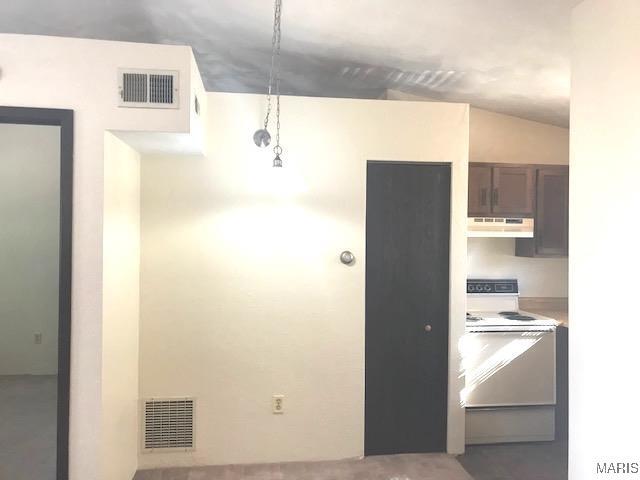 Building Photo - 84 Peachtree Ln