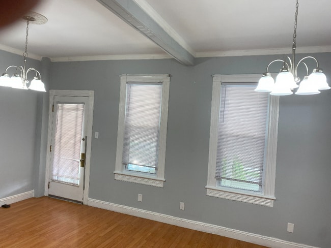 Foto del edificio - 605 Larch St