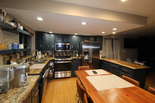 Building Photo - 807 Jeffrey Ct