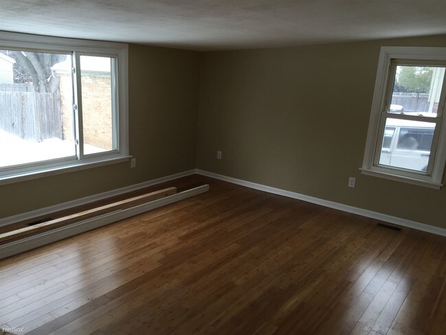 Building Photo - 2 br, 1 bath House - 1015 Highland Ave