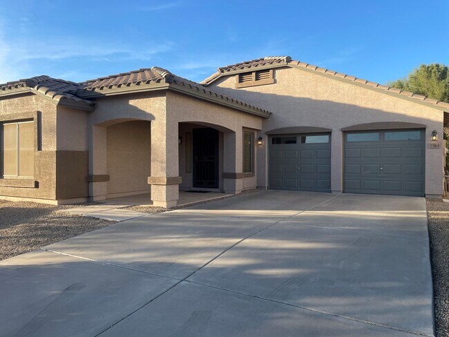 Building Photo - EXCELLENT Location!! This 4 Bedroom 3 bath...