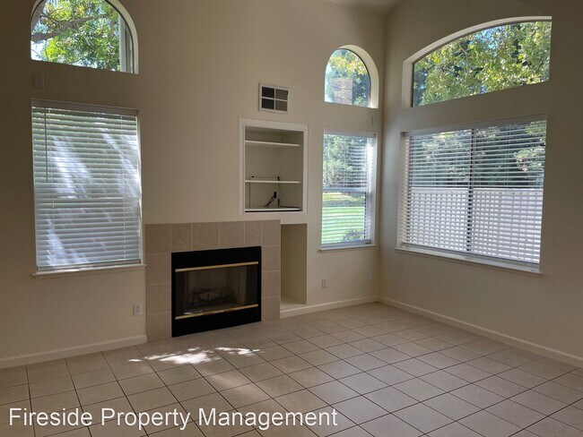 Building Photo - 3 br, 3 bath House - 6229 Tibouchina Ln