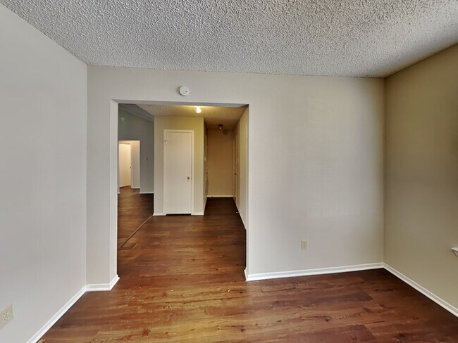 Building Photo - Special Price If Leased By 01/20