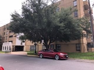 Foto del edificio - 5321 N 10th St