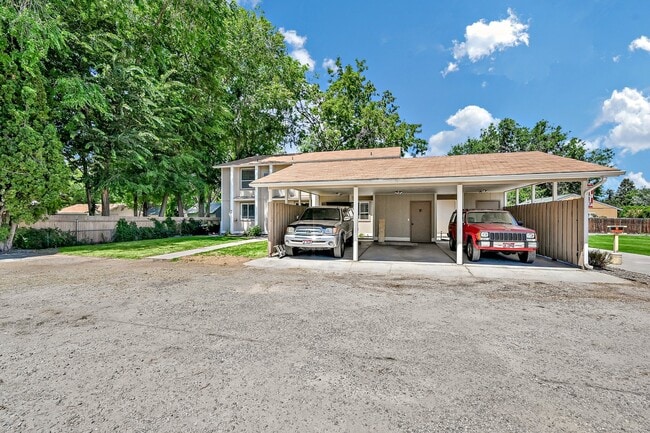 Building Photo - 3110 Cherry Ln