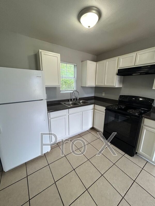 Photo - 1414 S Powell St Apartment