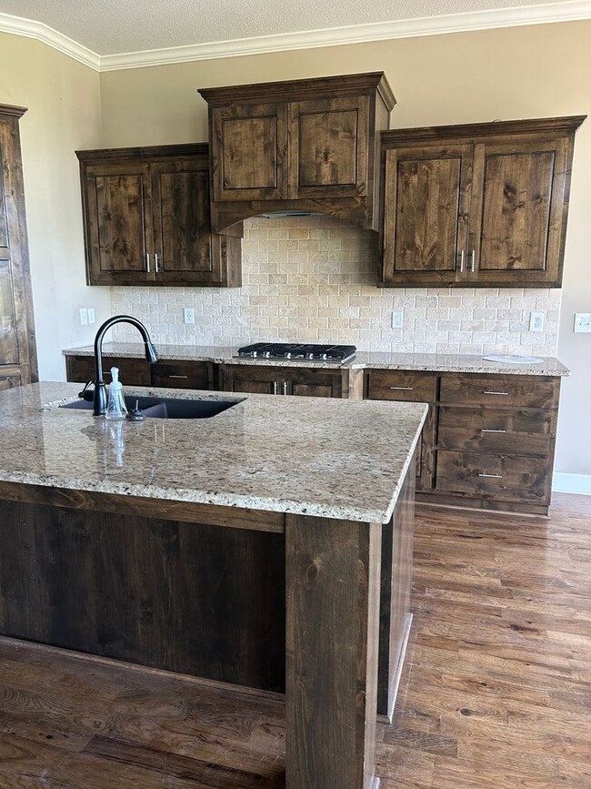 Foto del edificio - 10420 Evening Star Rd - Wonderful newer ru...