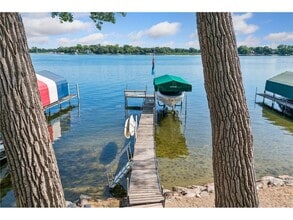Building Photo - 4941 Island View Dr