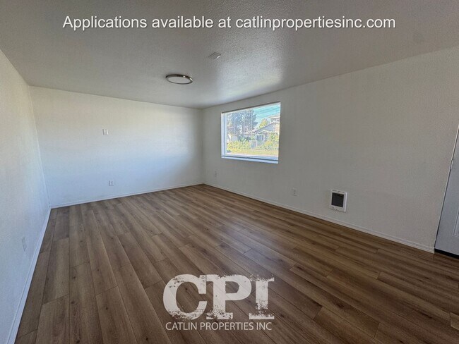Foto del edificio - 710 Cedar St