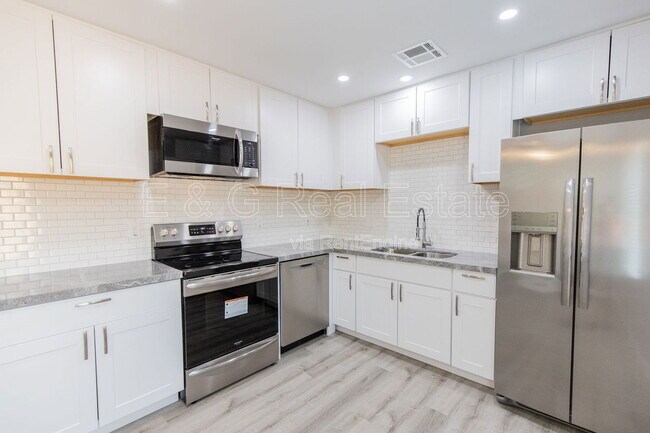 Foto del edificio - 4644 E Caballero St