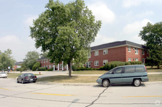 Building Photo - Reverb Oak Lawn