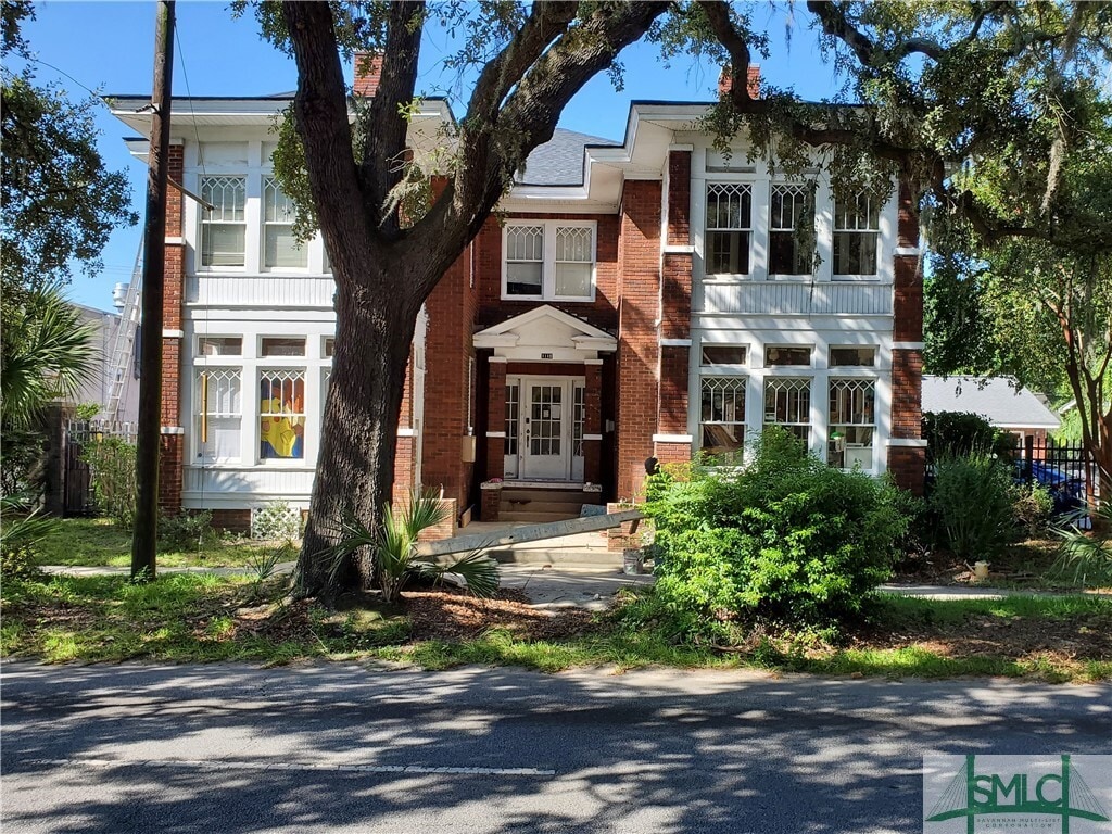 1110 E Victory Dr, Savannah, GA 31404 House Rental in Savannah, GA