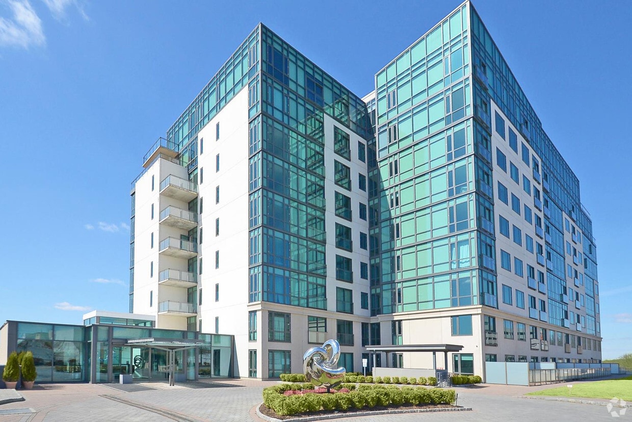 Monarch at Ridge Hill Apartments Yonkers, NY