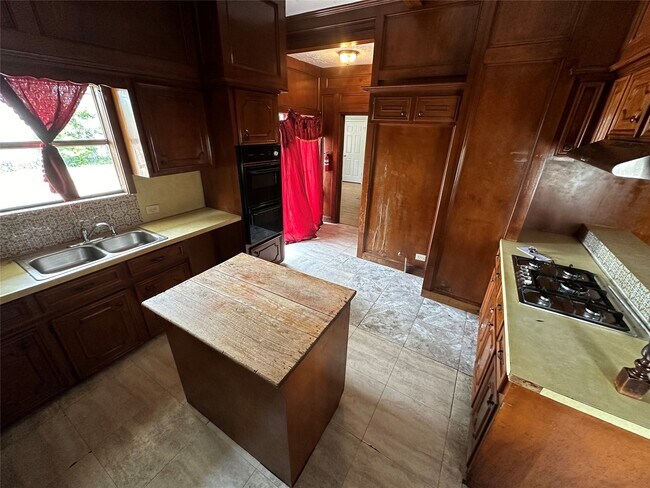 Foto del edificio - 2324 Gentry St