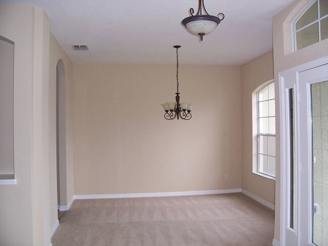Building Photo - 836 Kazaros Cir
