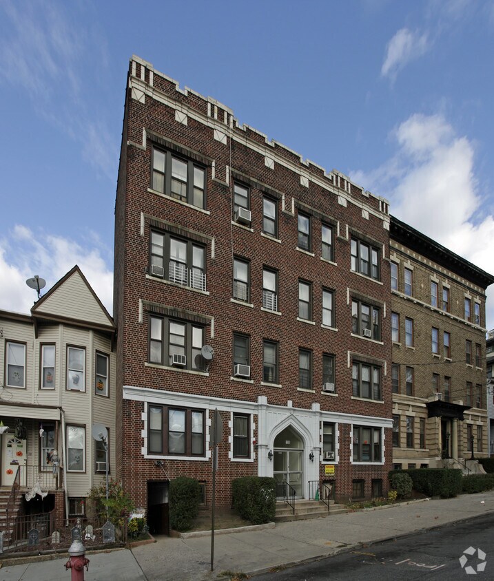 100 Duncan Ave Jersey City Nj 07306 Apartments Jersey City Nj Apartments Com