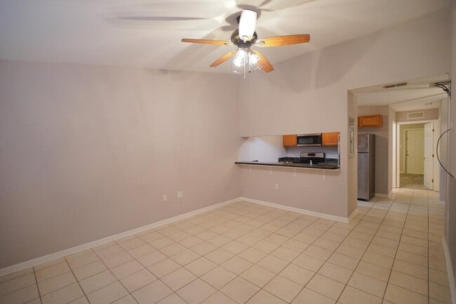 Building Photo - 2740 W Tharpe St