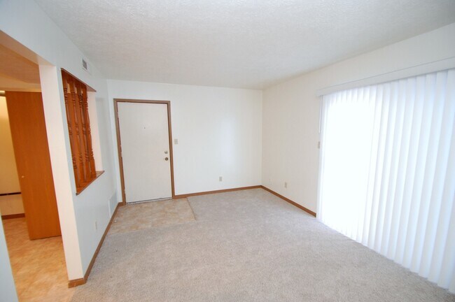 Foto del edificio - 427-3 HAMPTON PLACE