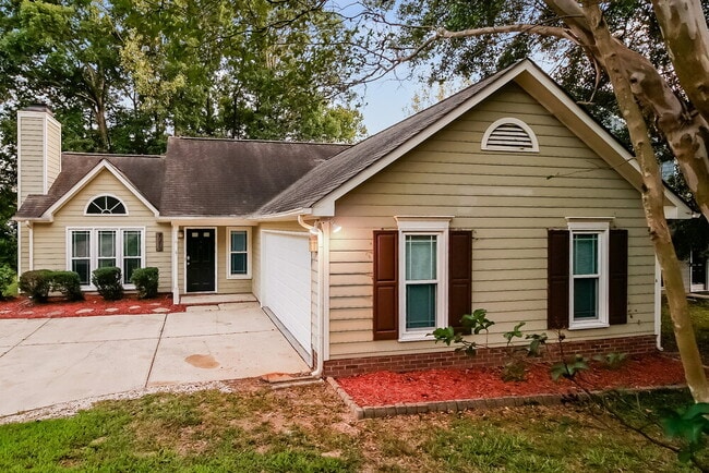 Foto del edificio - 7912 Trotter Rd