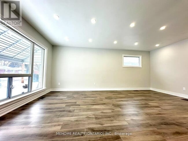 Building Photo - 65 Miramar Crescent