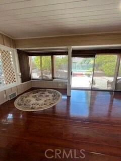 Foto del edificio - 2895 Shakespeare Dr