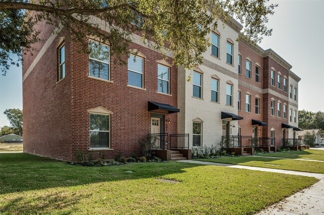 Photo - 504 S O Connor Rd Townhome
