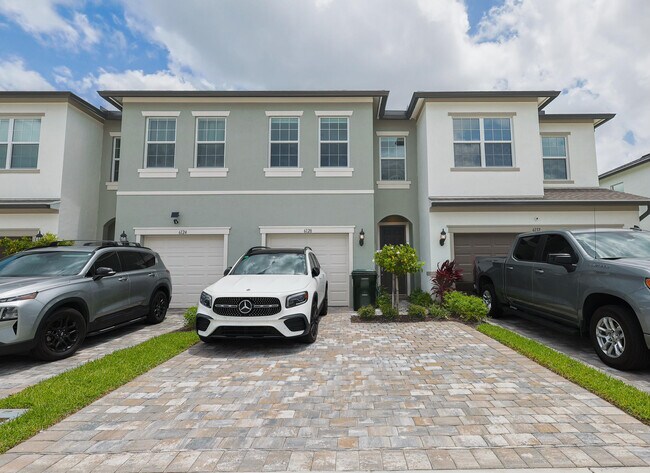 Building Photo - 6128 Rancho Ln